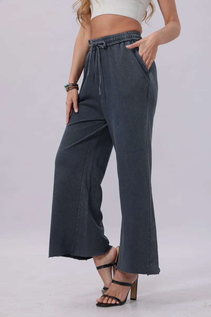 Acid Wash Wide-Leg Sweatpants – Relaxed Fit with Raw Hem Leto Collection