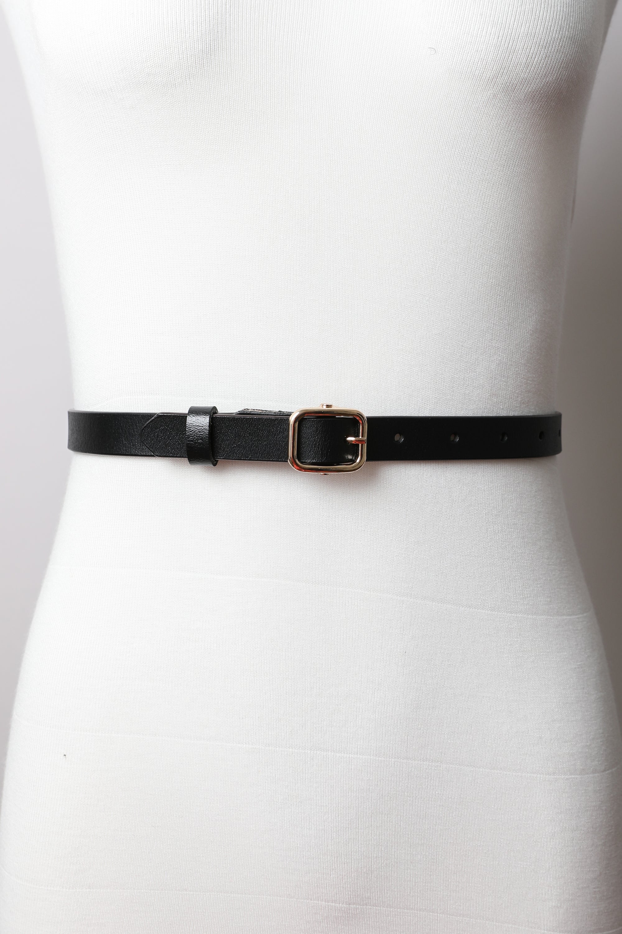 Versatile Skinny Leather Belt – Perfect for Any Outfit 💫