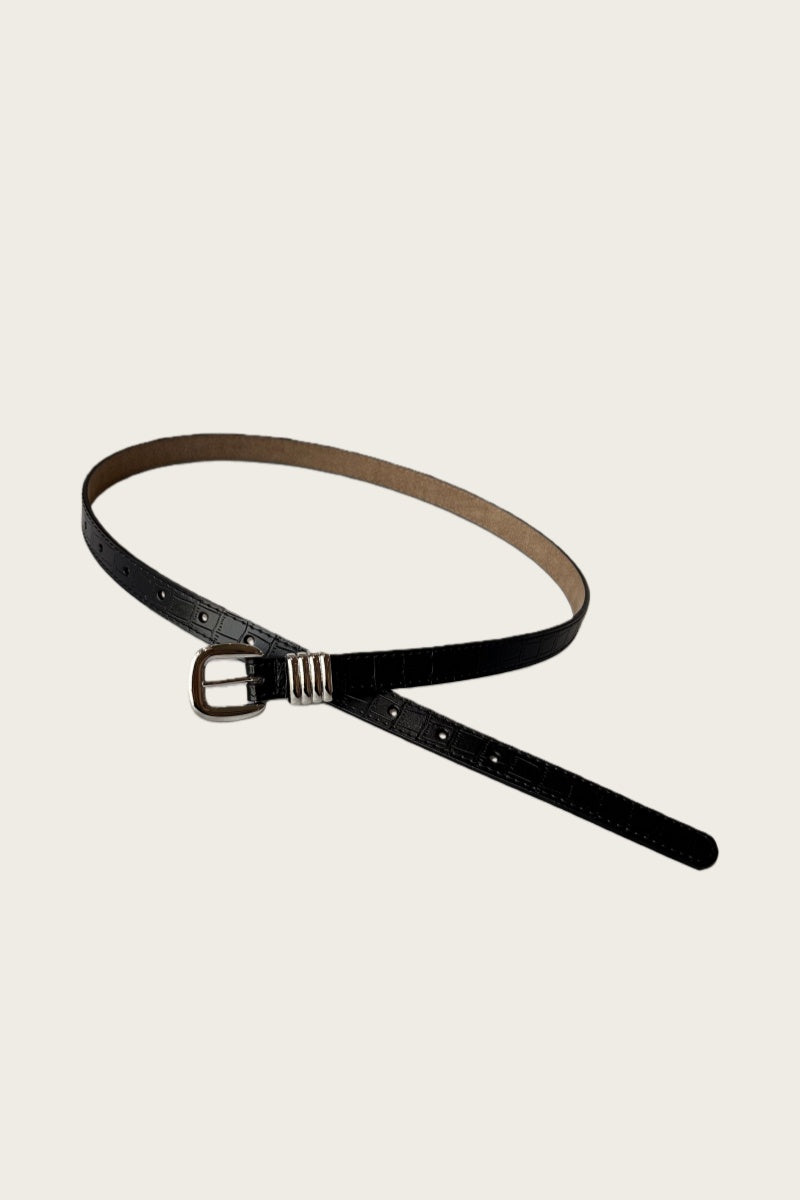 Wild Elegance: Faux Alligator Skin Patterned Leather Belt