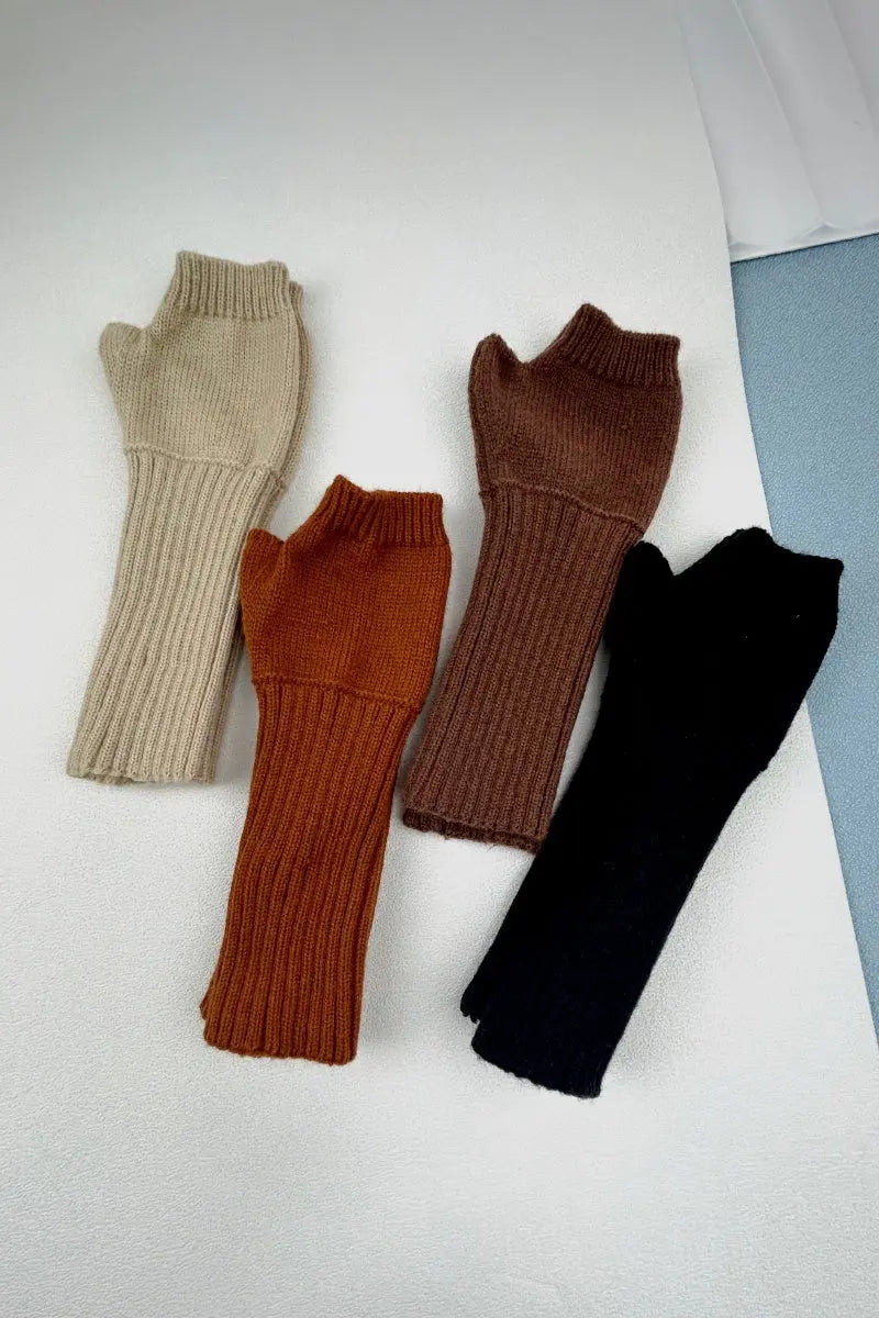 Cozy Ribbed Knit Arm Warmers & Winter Gloves – Stay Warm in Style Leto Collection