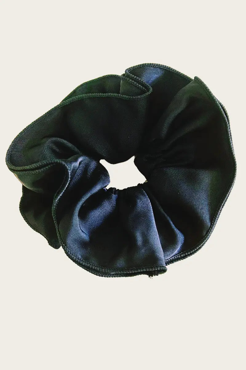 Parisian Satin Scrunchies – Retro Hair Ties with Luxe Feel 🌟🎀 Leto Collection