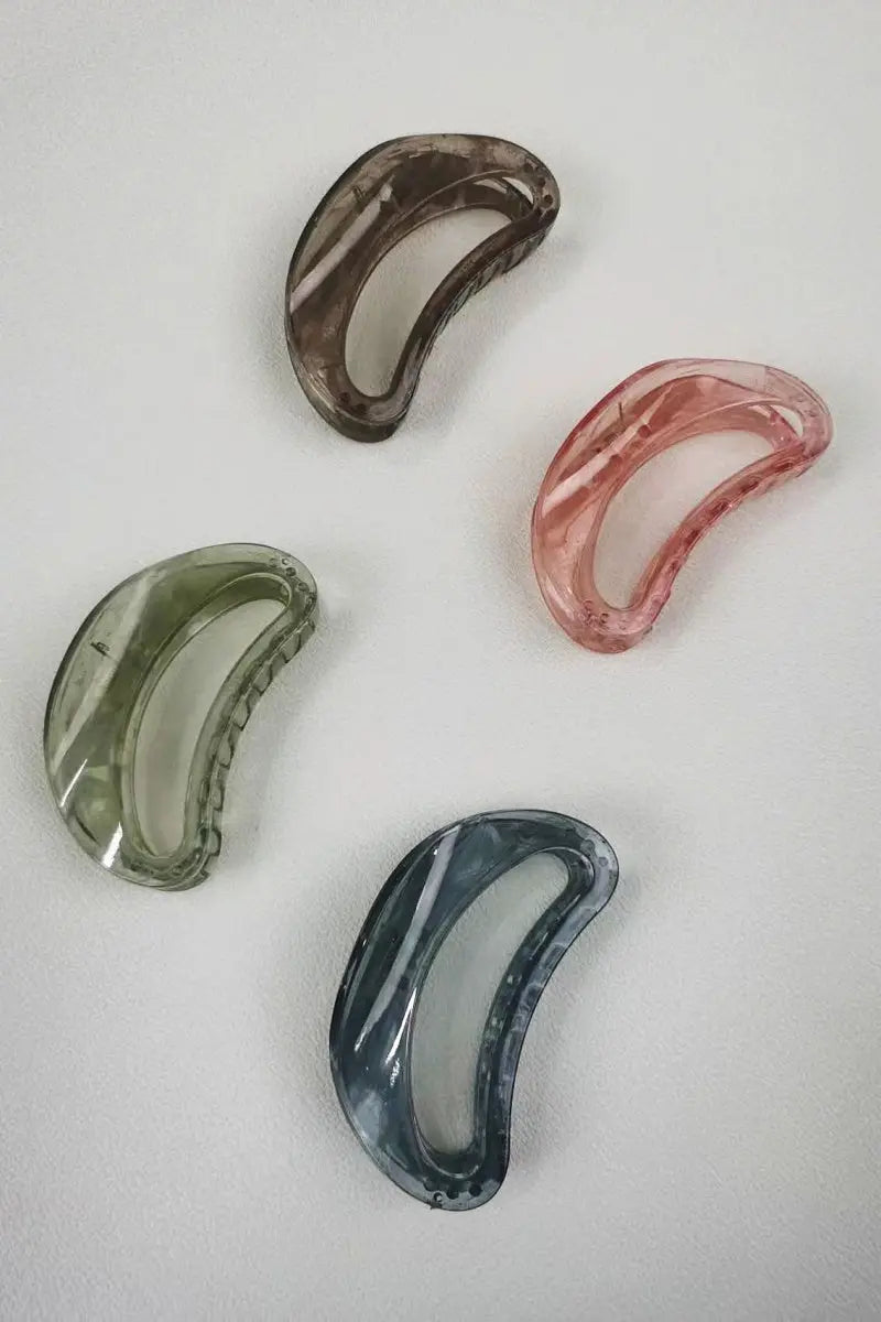 Crescent Moon Hair Clip – Minimalist Curve Design 🌙 Leto Collection