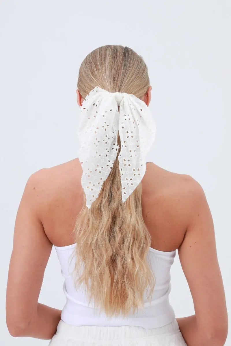 Vintage Charm: Floral Embroidered Cotton Scarf Scrunchie Leto Collection
