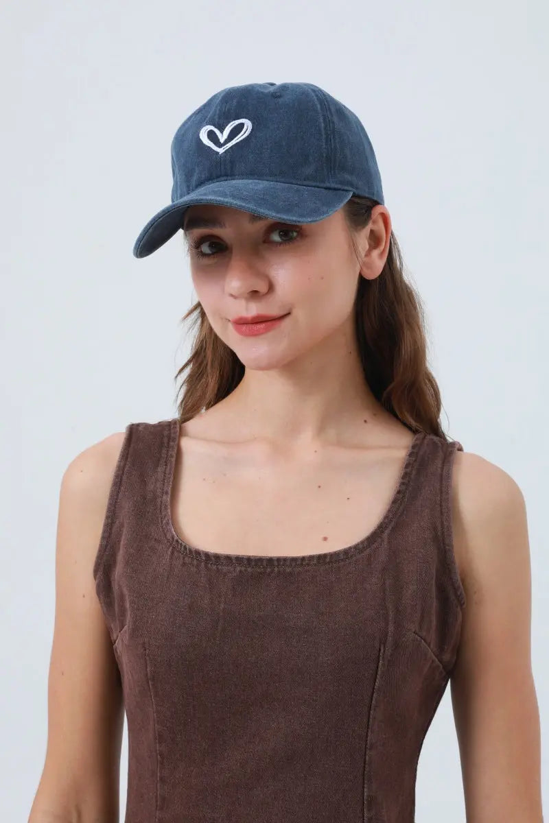 Heart Embroidered Washed Baseball Cap – Adjustable & Vintage ⚾❤️ Leto Collection