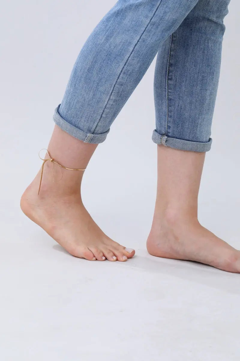 Delicate Gold Bow Anklet – Playful Elegance for Every Step✨ Leto Collection
