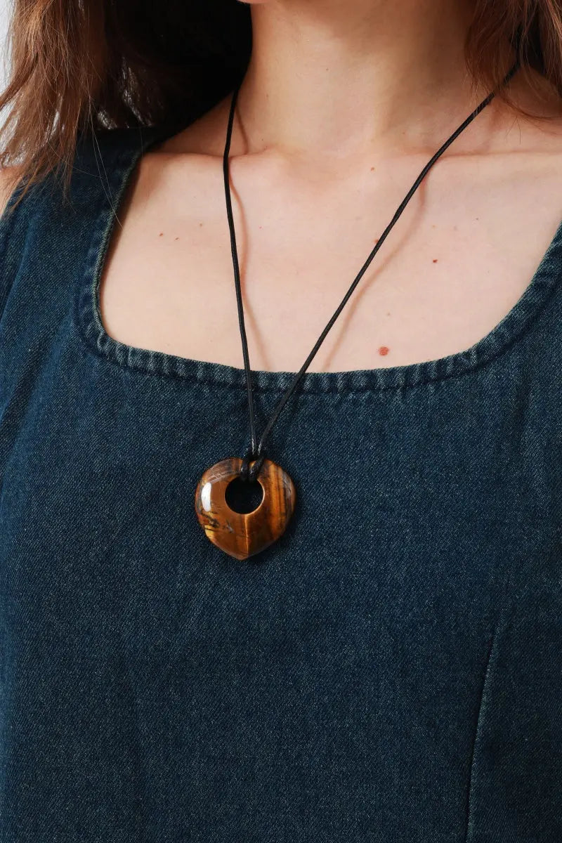 Hollow Heart Gemstone Pendant Necklace for Women – Delicate &amp; Meaningful 💎 Leto Collection