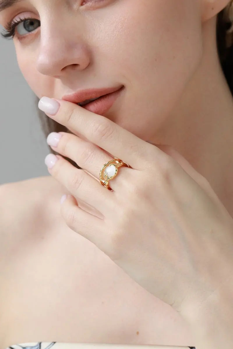Moonstone &amp; Zirconia Nugget Ring – French Minimalist Jewelry 🌙💎 Leto Collection