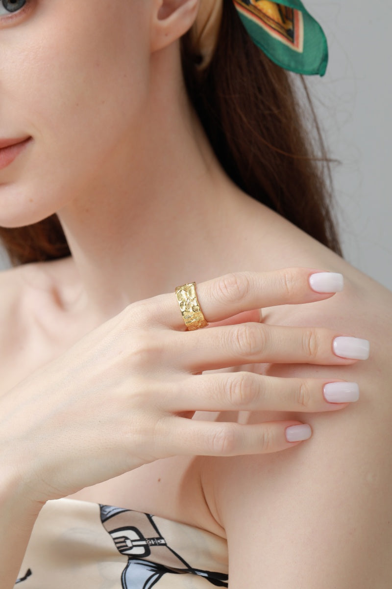 Geometric Nugget Ring – Textured Minimalist Jewelry ✨⛓️