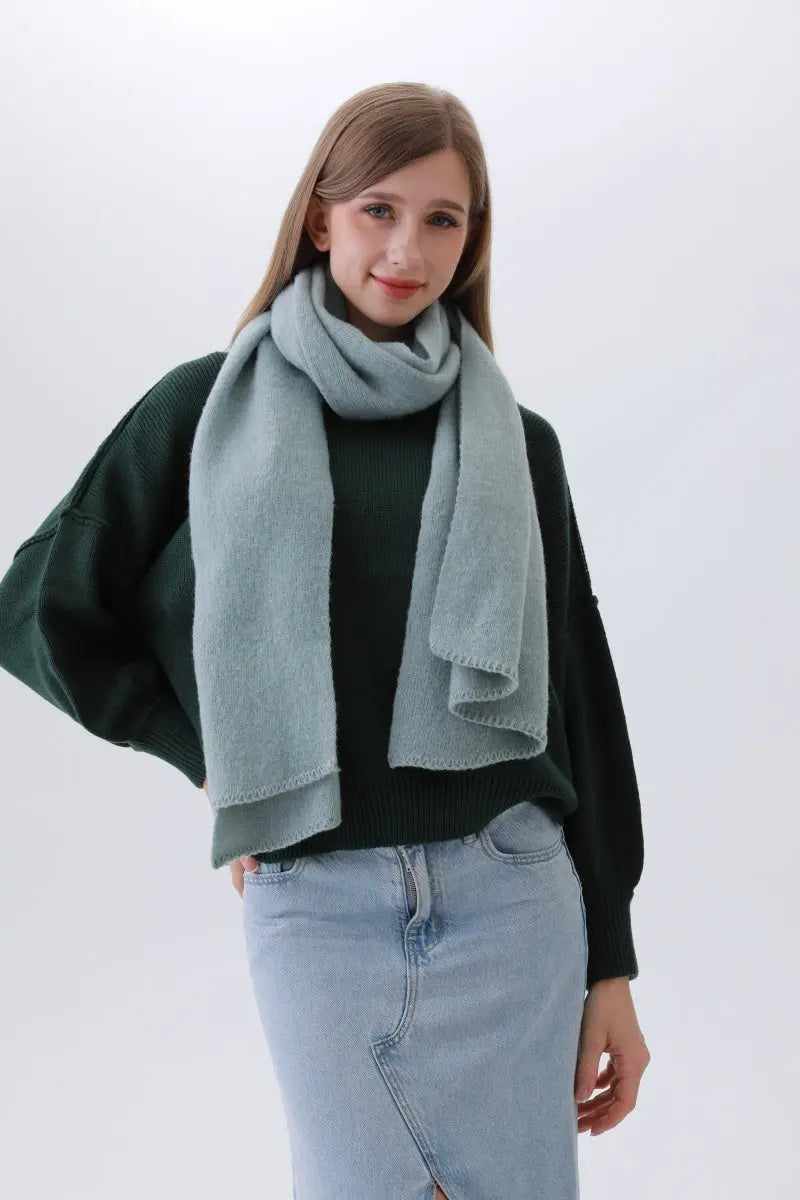 Classic Bias-Cut Scarf – Woven Elegance & Timeless Style ✨🧣 Leto Collection