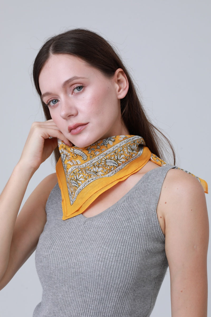 Printed Square Bandanas – Versatile Hair &amp; Neck Scarf Set 🌸