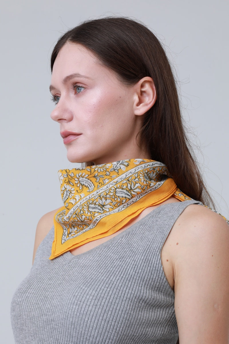 Printed Square Bandanas – Versatile Hair &amp; Neck Scarf Set 🌸