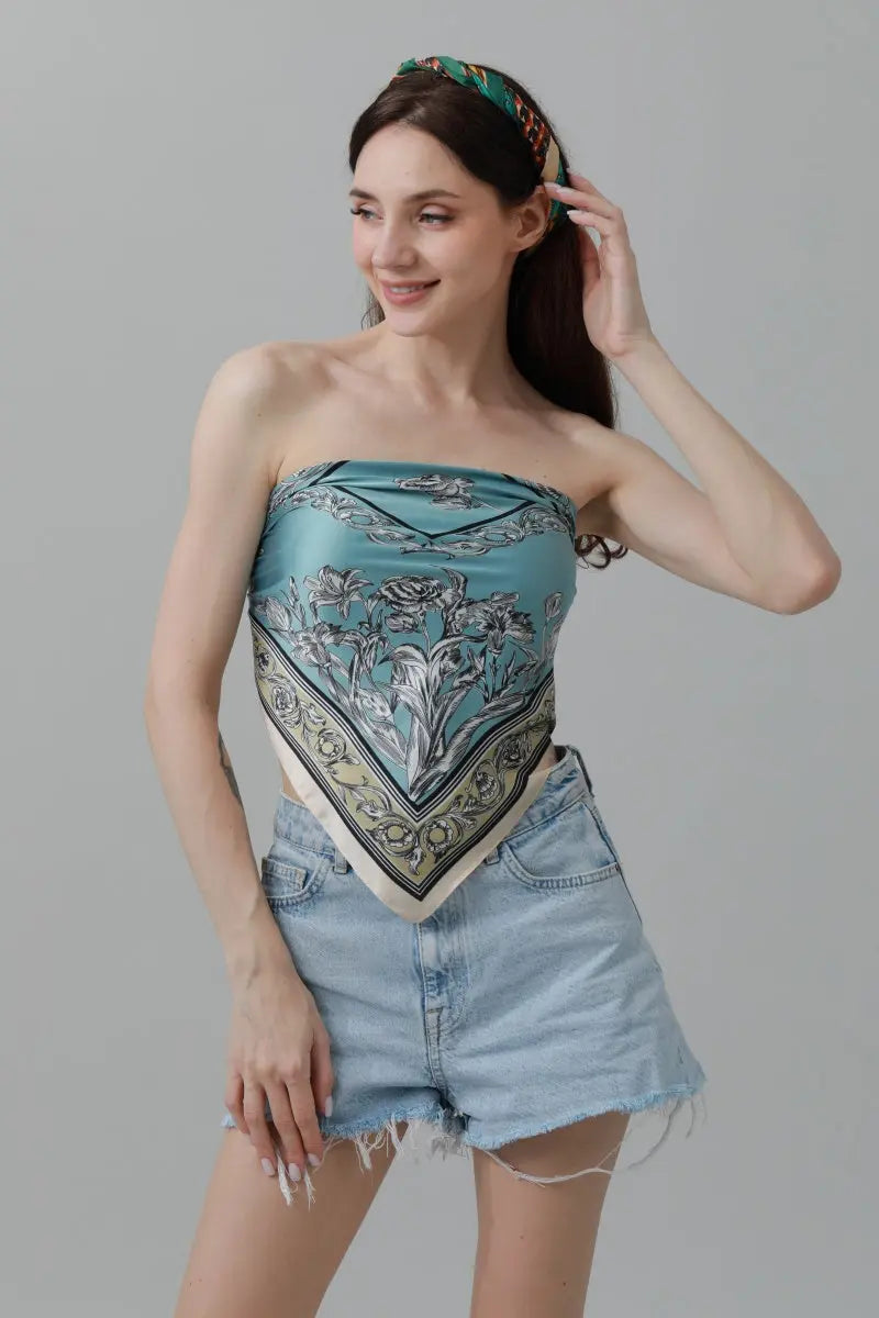 Floral Tulip Scarf – Silk-Style Square Neckkerchief 🌷✨ Leto Collection