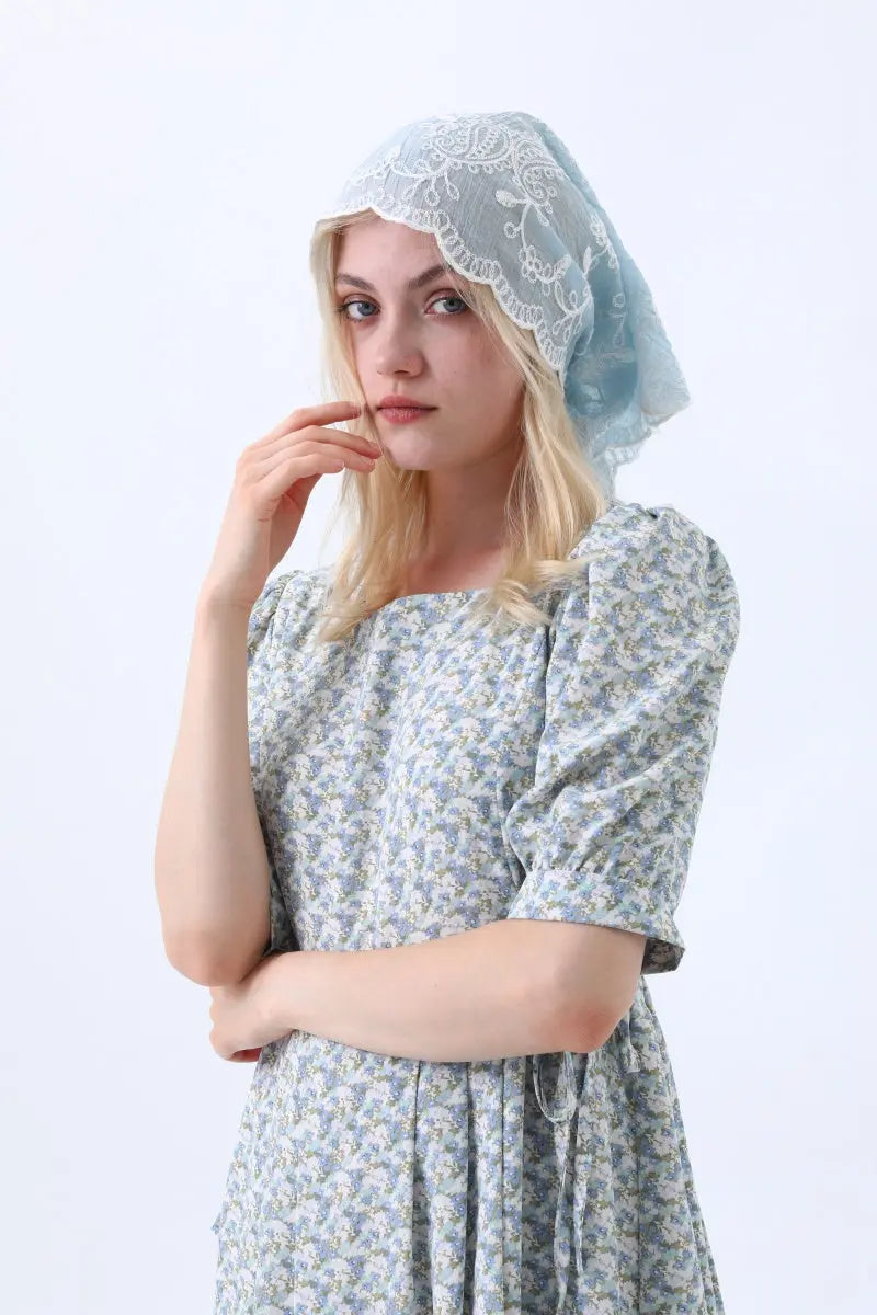 Boho Floral Embroidered Triangle Headscarf – Lightweight Casual Scarf