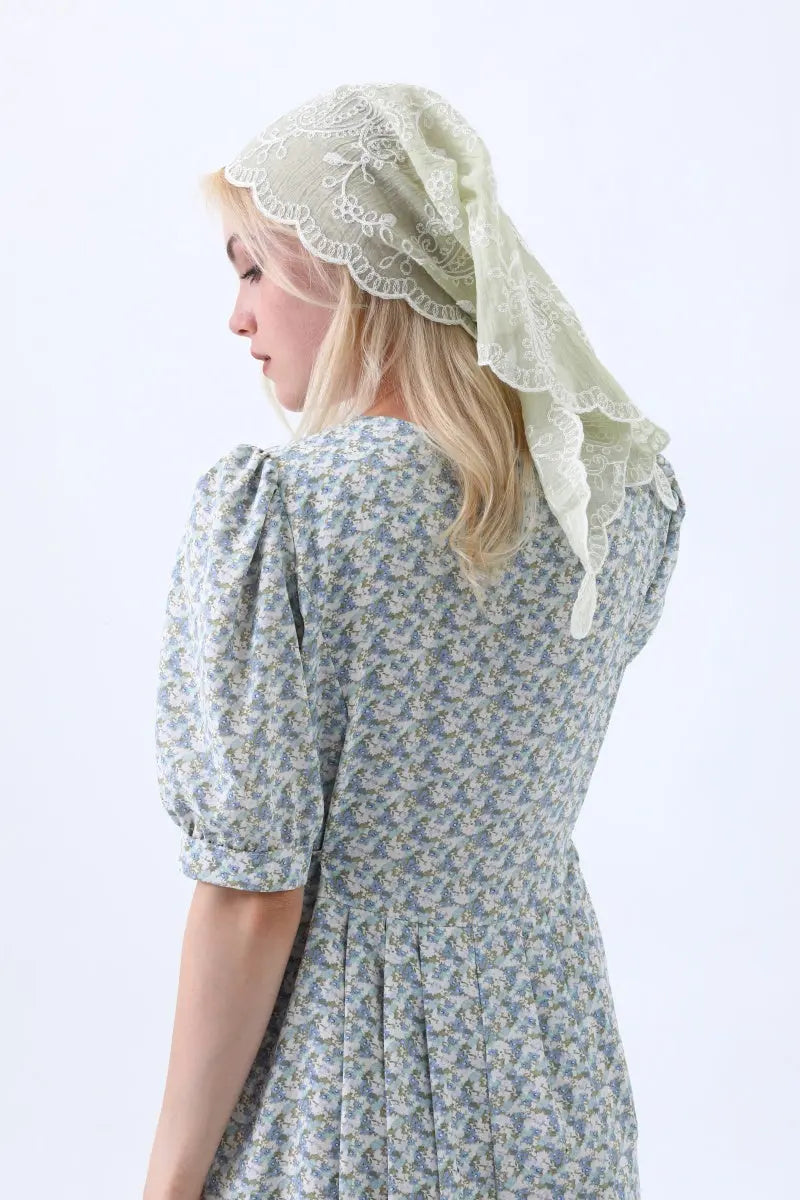 Boho Floral Embroidered Triangle Headscarf – Lightweight Casual Scarf