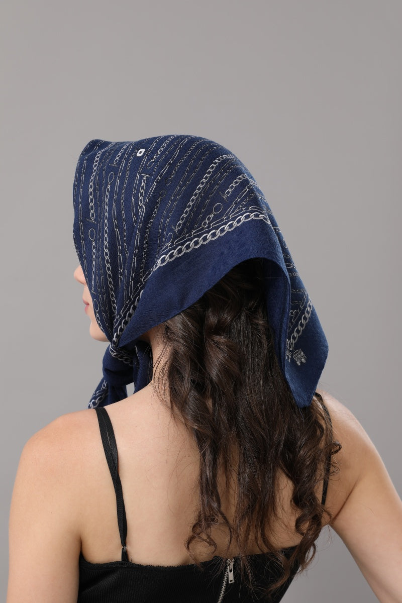 Women Square Scarf with Elegant Lock &amp; Chain Charm Print Leto Collection