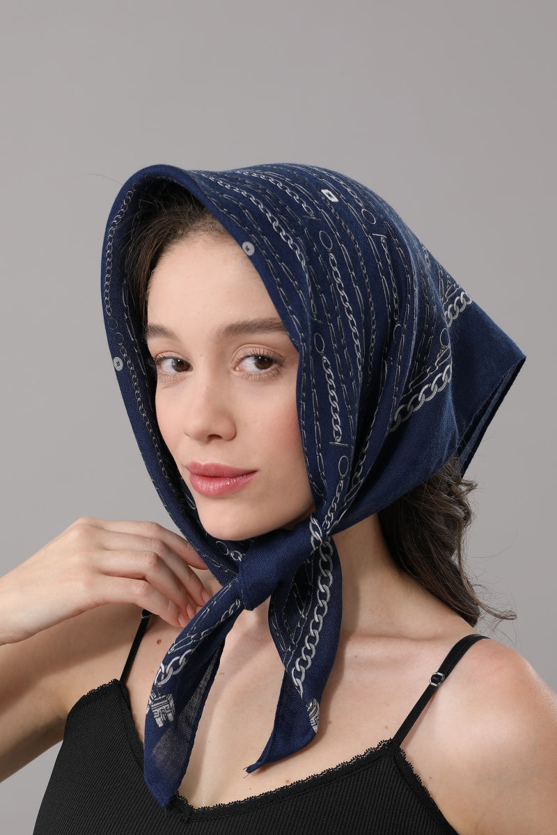 Women Square Scarf with Elegant Lock &amp; Chain Charm Print Leto Collection