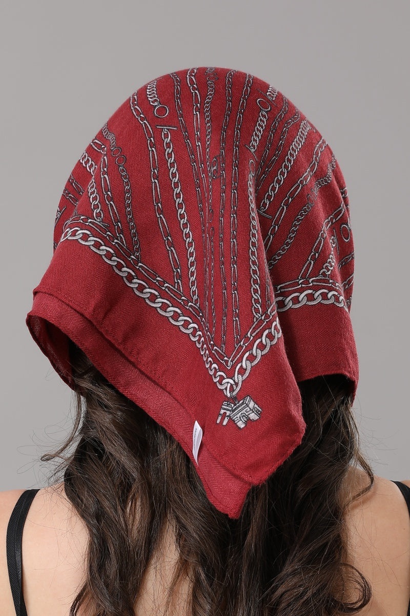 Women Square Scarf with Elegant Lock &amp; Chain Charm Print Leto Collection