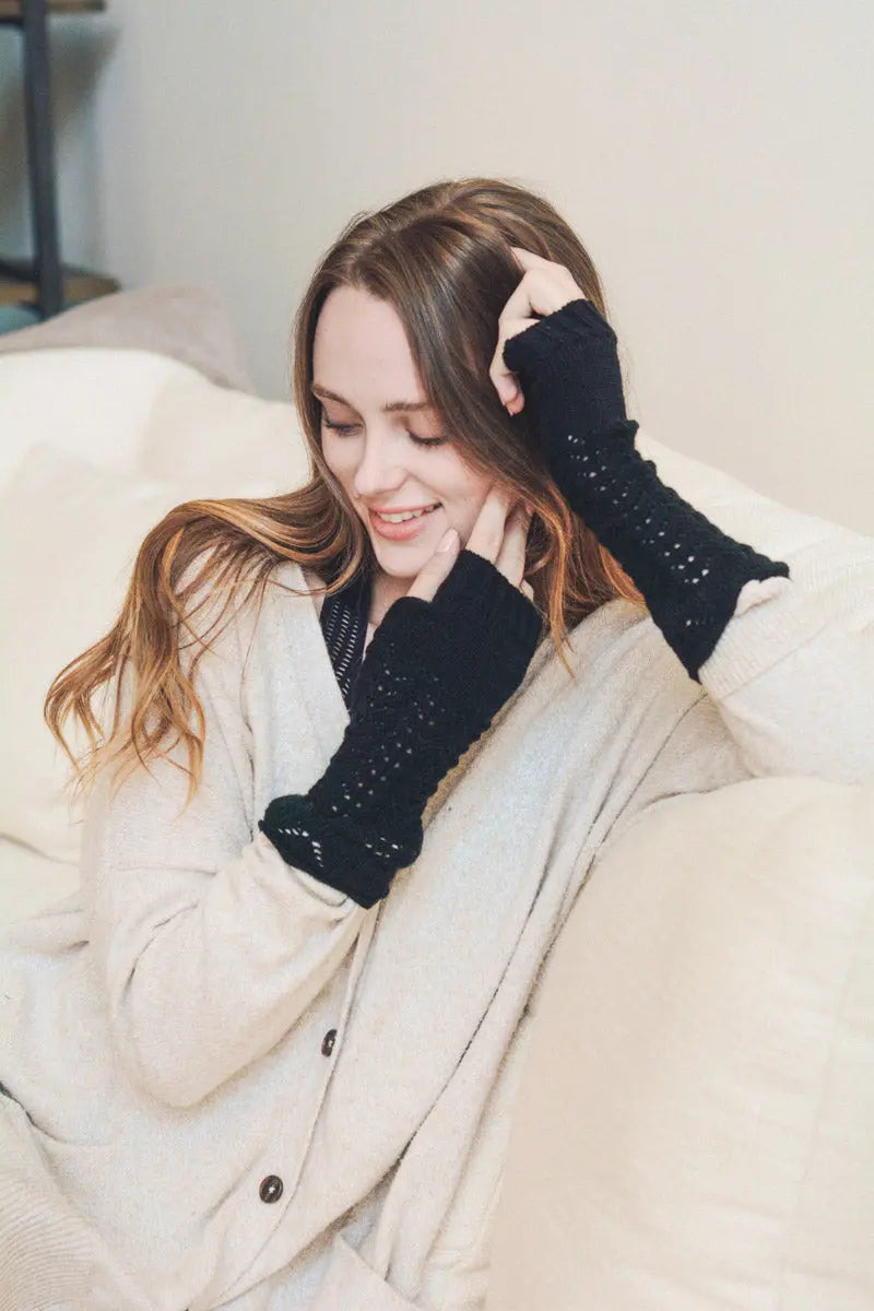 Texting-Friendly Arm Warmers – Trendy Winter Essentials ❄️📱 Leto Collection