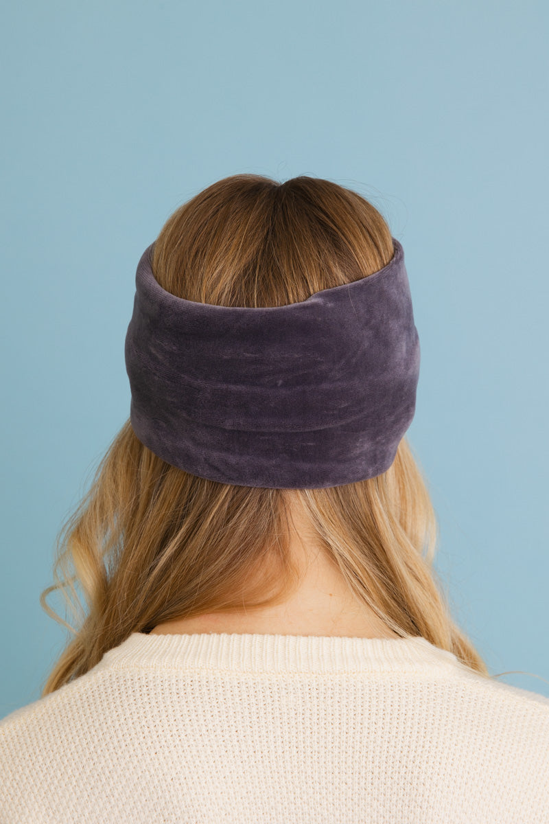 Stretchy twist dark gray headbands with chic and soft fabric.