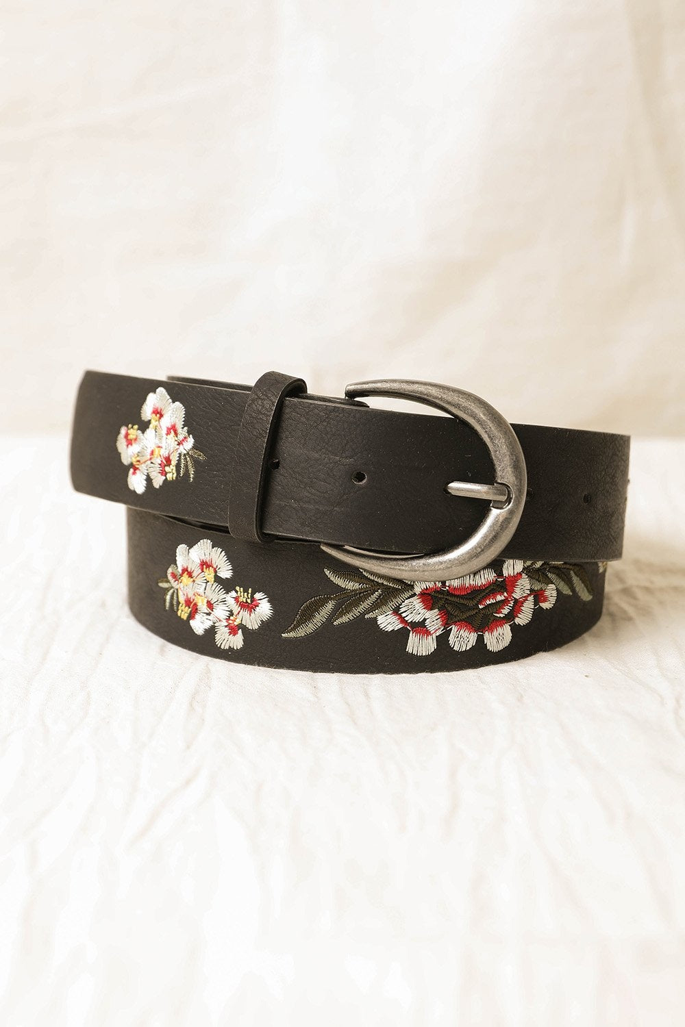 Hibiscus Embroidered Belt Hats &amp; Hair Black