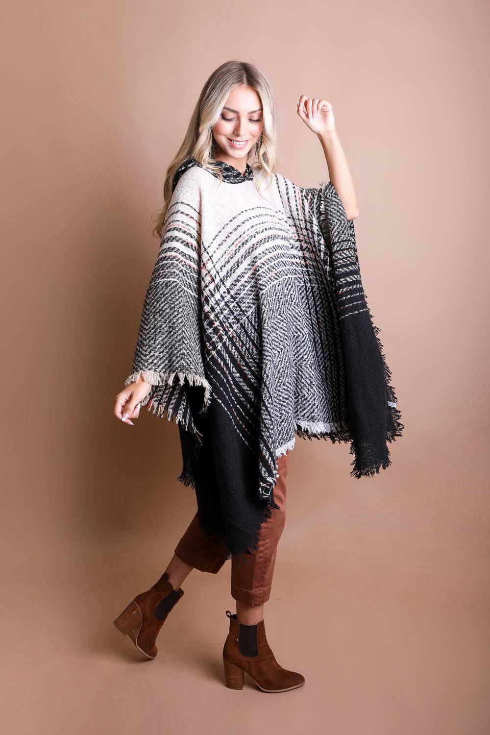 Cuddly Herringbone Hooded Poncho Ponchos One Size / Black